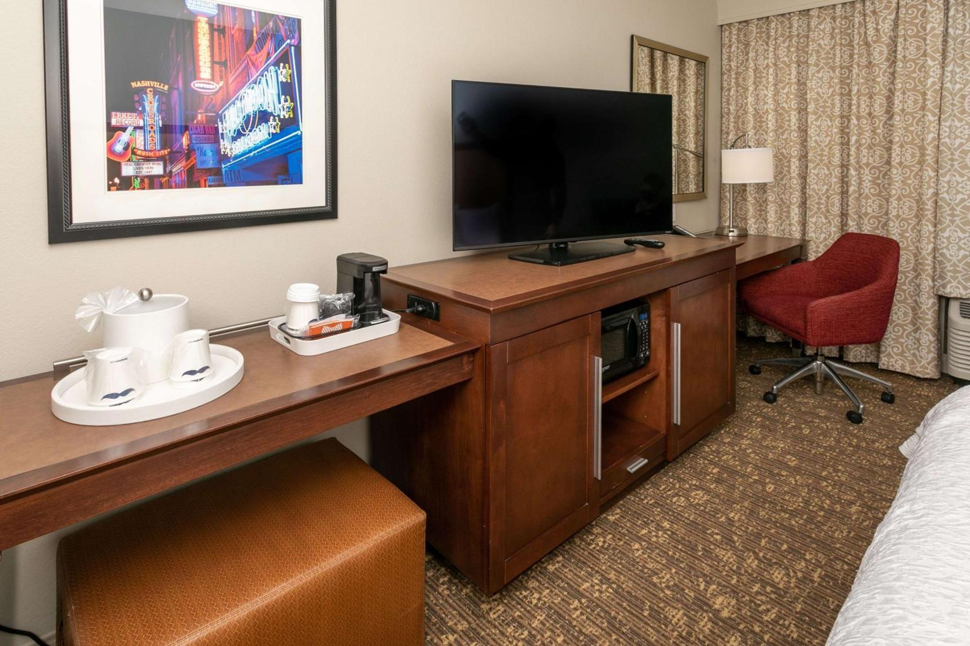 Hampton Inn & Suites Nashville-Green Hills Extérieur photo